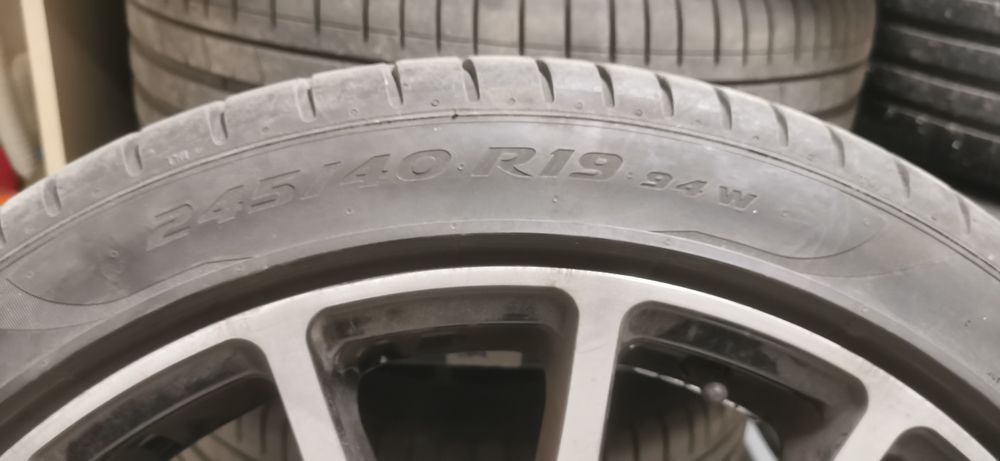 Pirelli P-Zero PZ 4 245 40 19