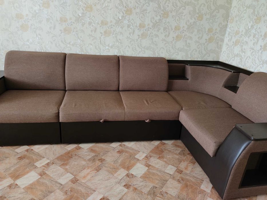 Продам диван угловой