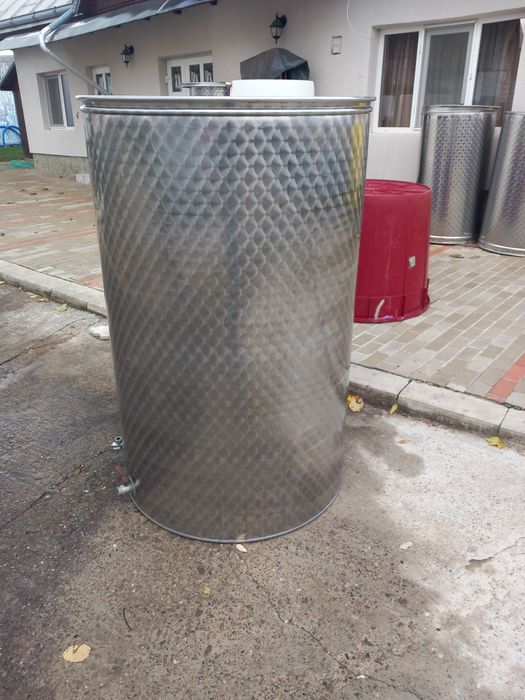 Butoaie inox pentru vin