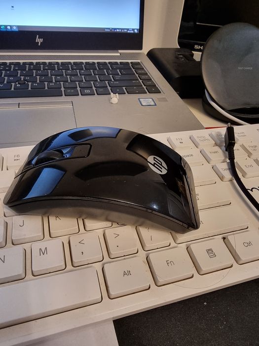 vand kit mouse si tastatura HP WIRELESS