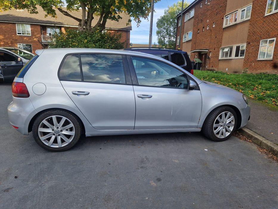 VOLKSWAGEN Golf 2010 — imagine 2