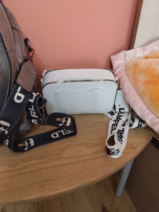 Продавам две ранички и една чанта за през рамо на Karl