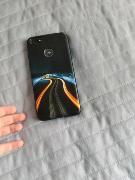 Motorola e6 play