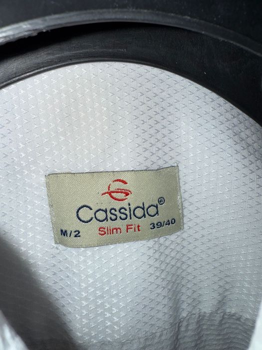 Мъжки черен костюм с риза