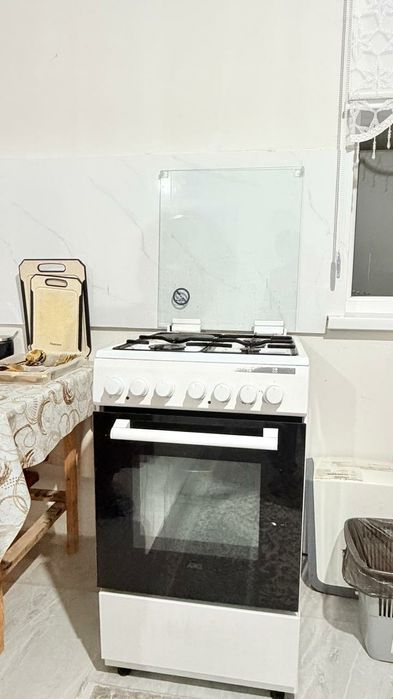 Газовая плита в хорошем состояние