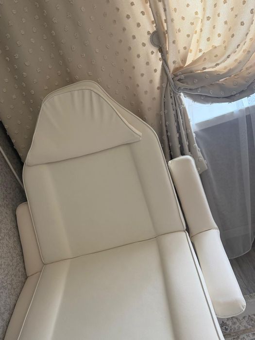 Косметологическое массажное кресло.