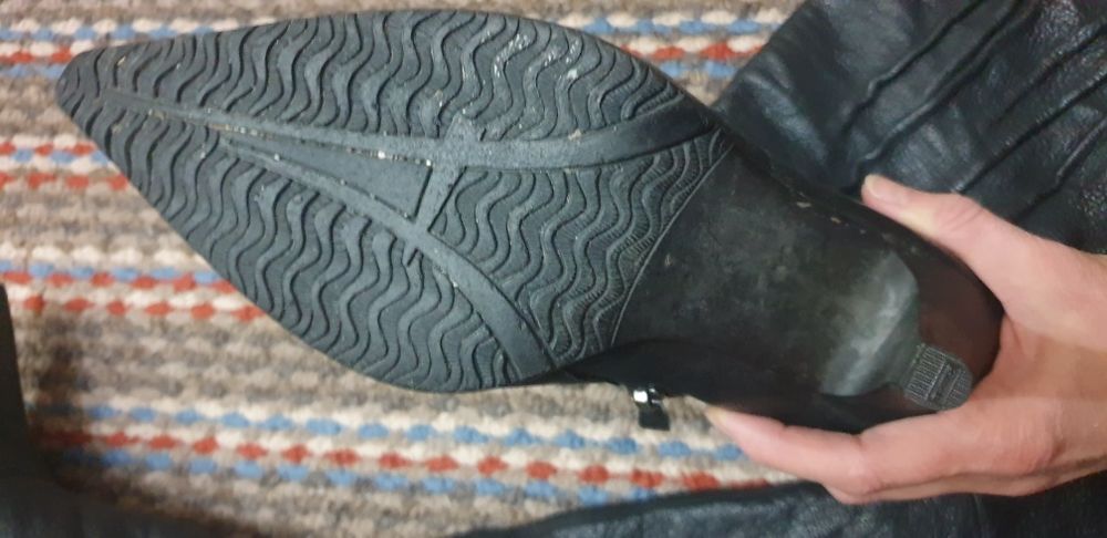 Высокие сапоги натур.кожа 40 размер