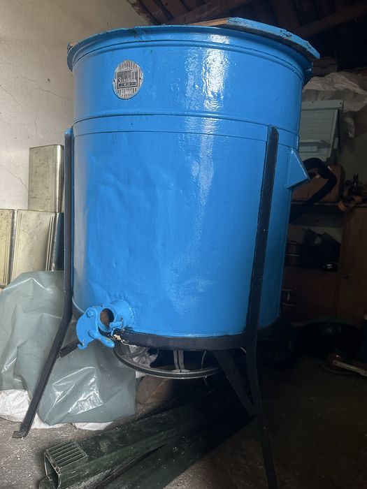 Центрофуга за мед