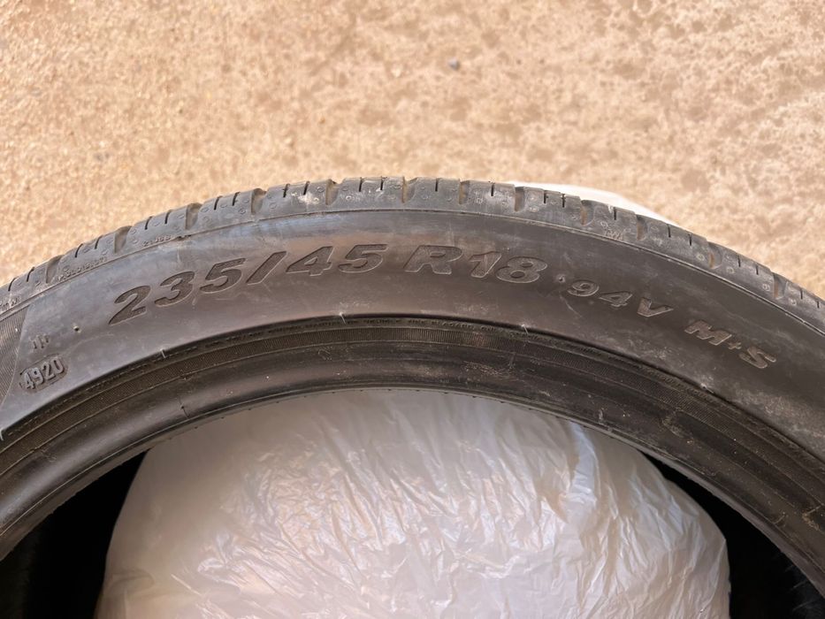 Шины Pirelli 235/45/18 - 3 штуки