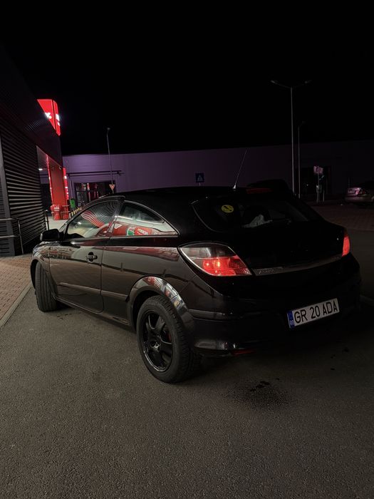 VÂND Opel astra H GTC 2006 1.4 Benzină.