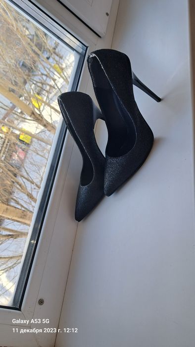 Туфли на продаж в хорошем качестве