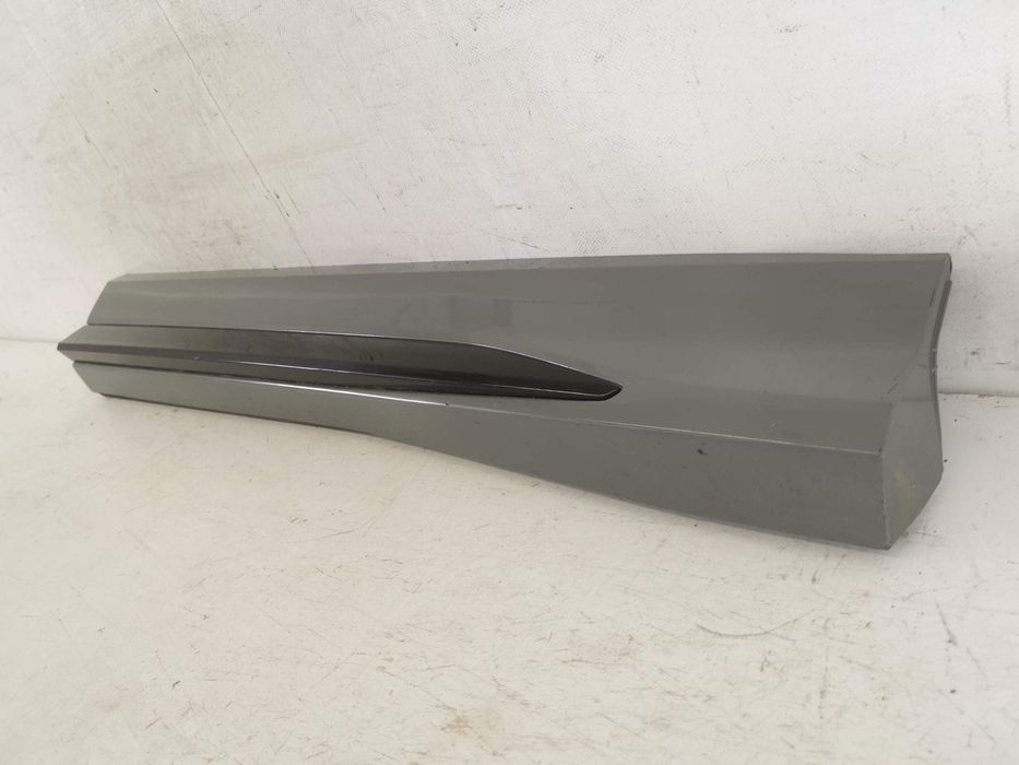 Ауди Кю3 / Audi Q3 F3 S-Line Оригинален десен преден праг (бандо) в до