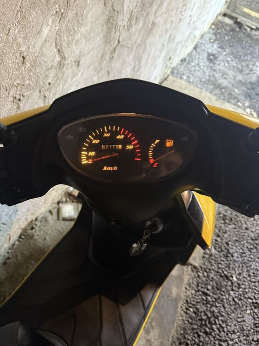 Продам скутер м 8 SONLINK