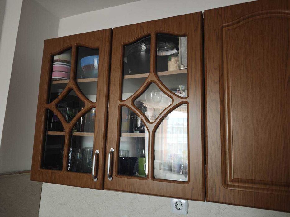 Модулна кухня с висок шкаф - витрина - 180 €