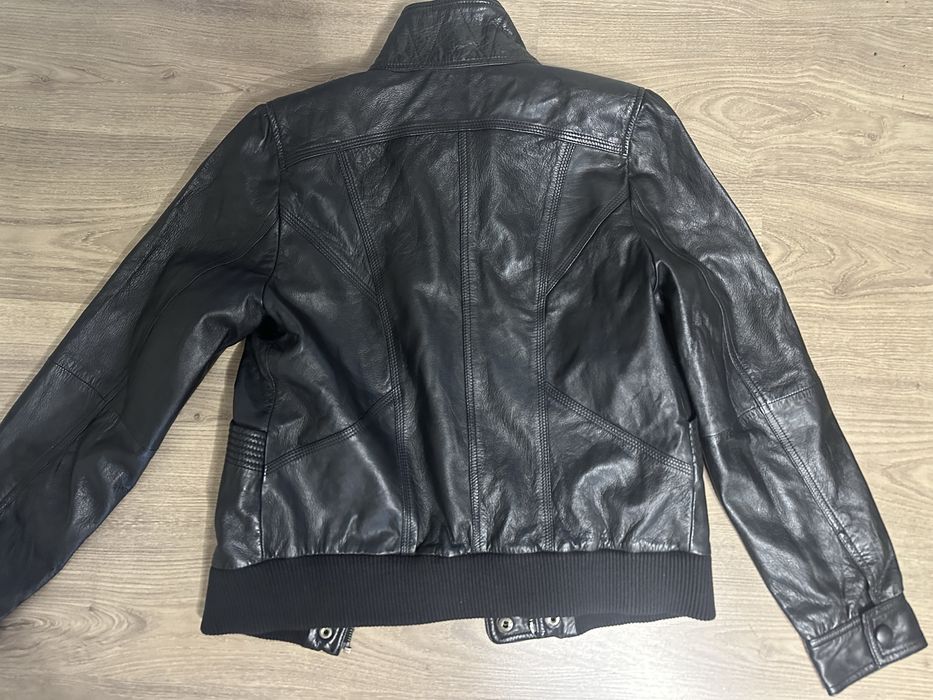 Чисто ново яке ,естествена кожа.