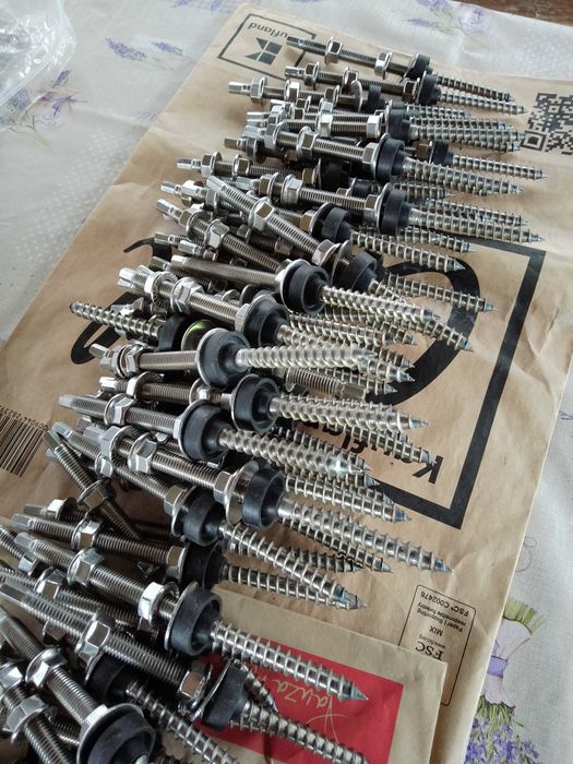 Vând șurub ancoră