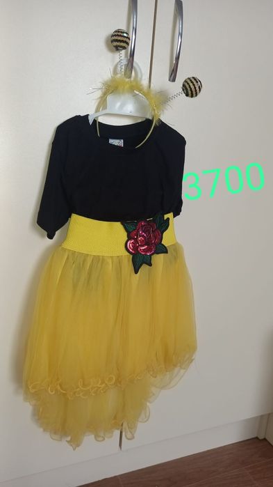 Продам платья на праздники