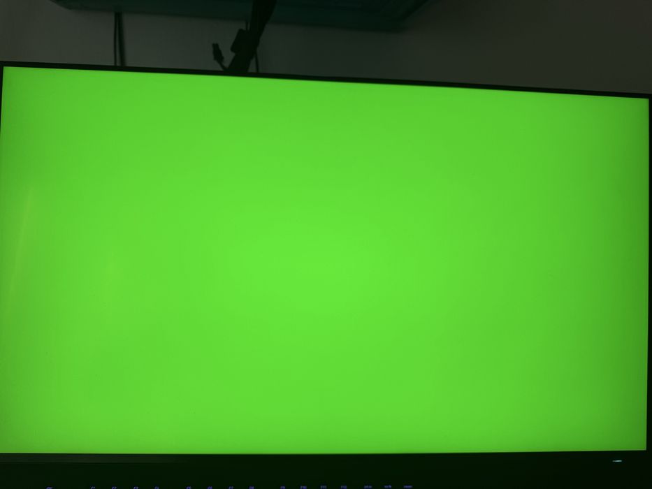 Alienware AW2723DF 1440p 280 hz + подарък видео карта Rx 570