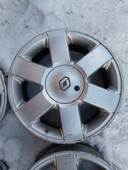 Диски R16 на Reno. 4×100 разболтовка.