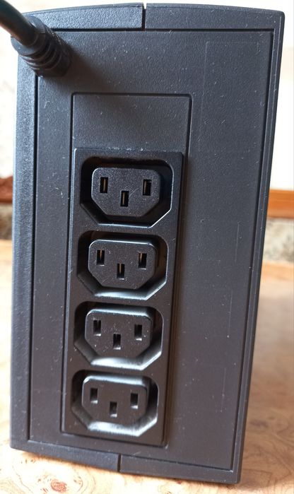 Продам бесперебойник