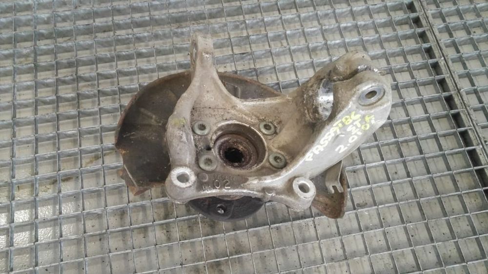 fuzeta stanga fata vw passat b6 3c 2.0 tdi