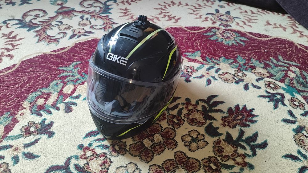 Продам БУ мотоциклетный шлем