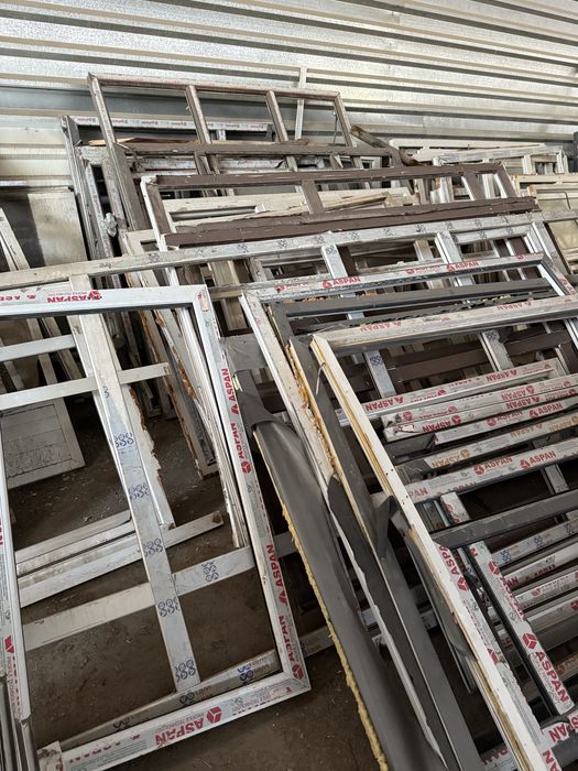 Продам пластиковое окна со стекламы