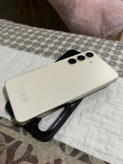 Самсунг S24 2024