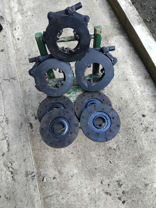 Плуг 4 по 25 редуктор за сеялки и други части за земеделски машини