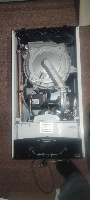 Газов котел Аристон Genus One 24 за части