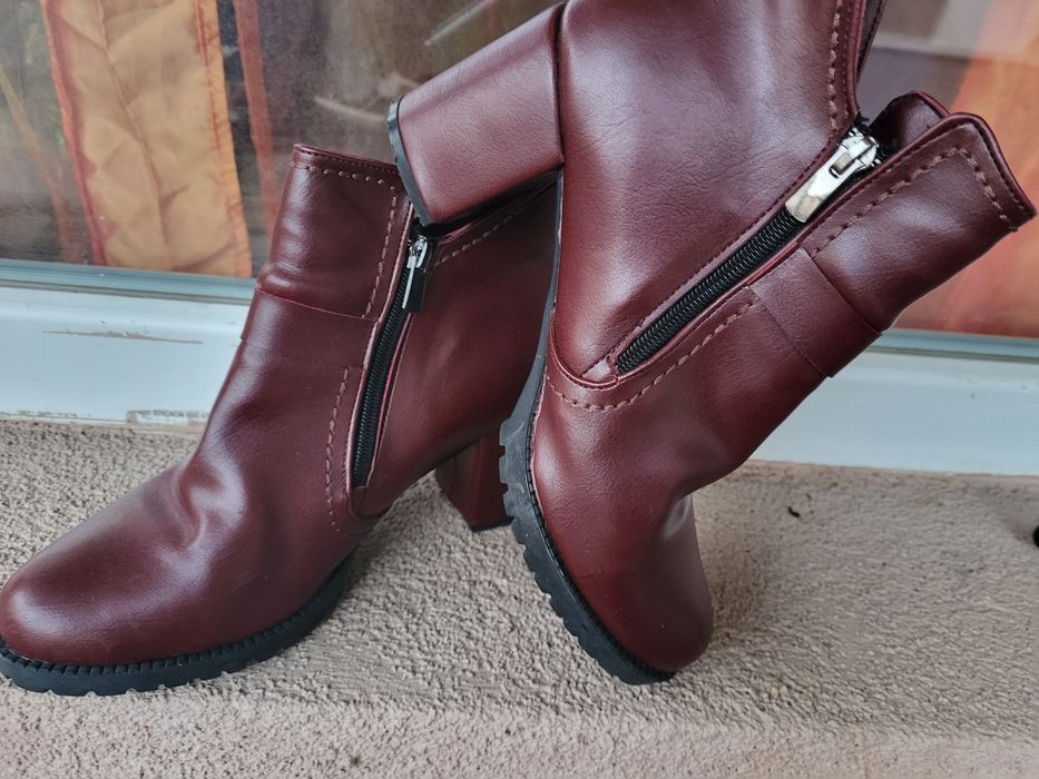 Елегантно  дамски боти 38 номер