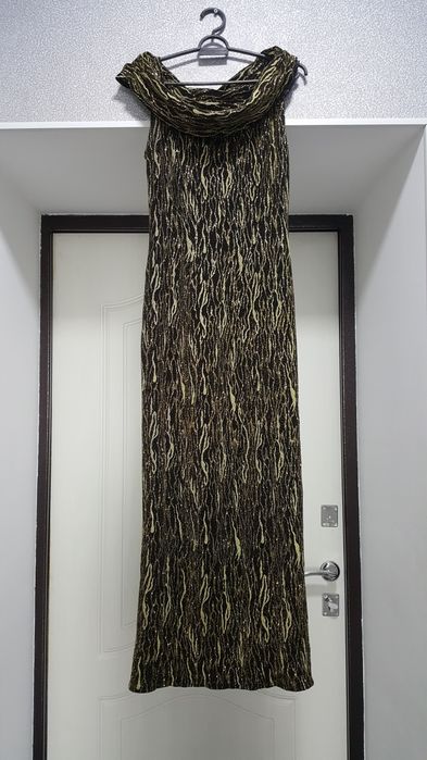 Продам вечерние платья