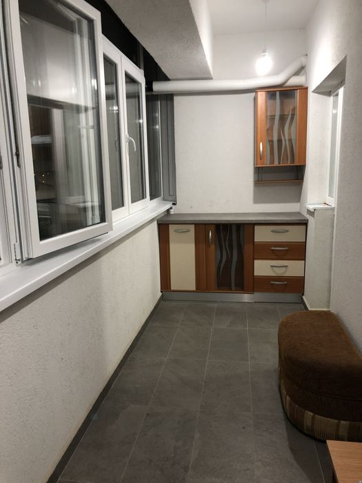 Inchiriez apartament 2 camere DECOMANDAT 65mp
