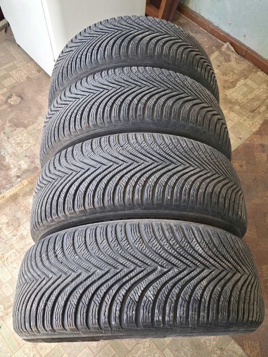 Michelin 225/55R17 Alpin 5
