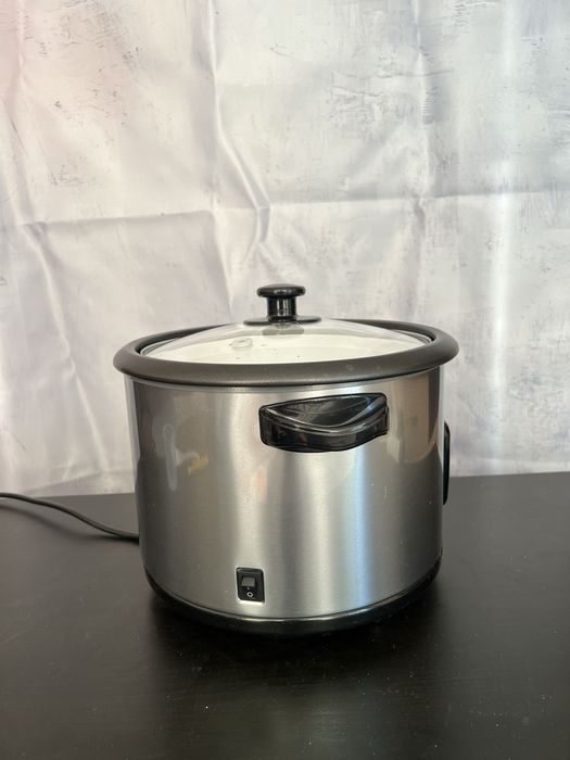 Уред за приготвяне на ориз Russell Hobbs - като нов