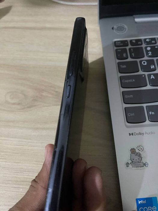 Samsung A 53 5G sotiladi.
Ekran Super Amloyed 
120 Hz 
Xotirasi 128g