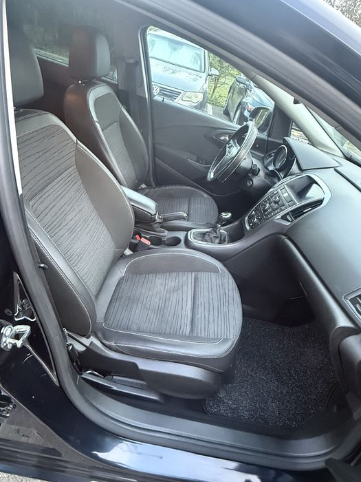 Vand opel astra j