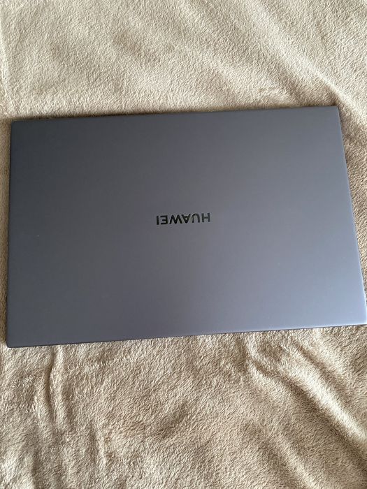 ноутбук Huawei MateBook D16