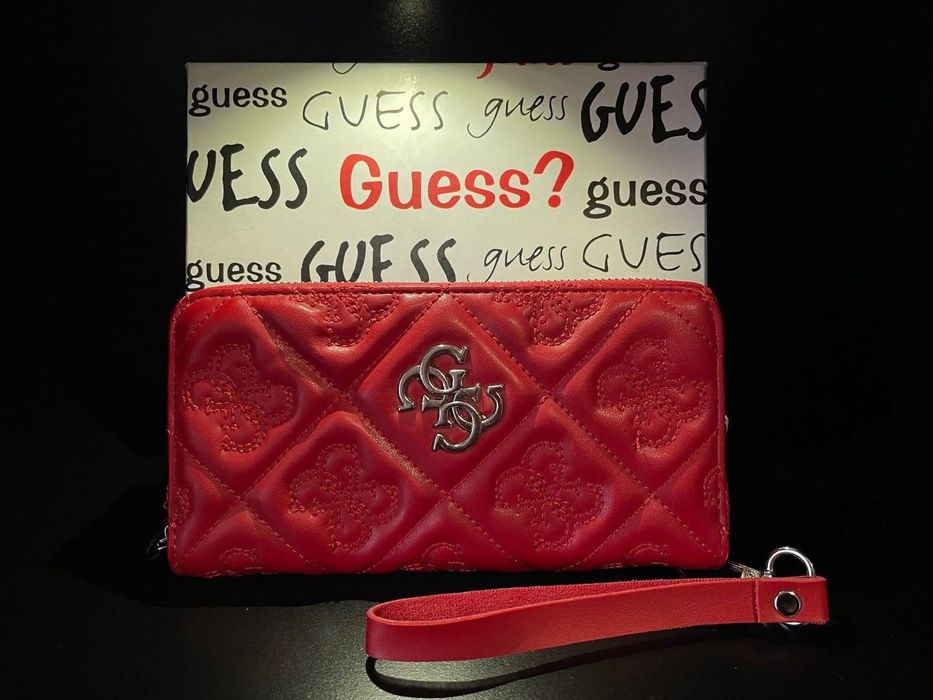 Дамски портфейли