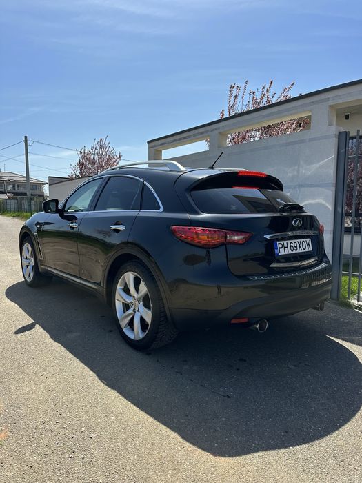 Infiniti FX30 2012