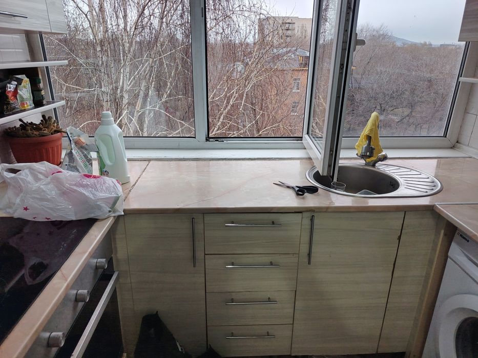 Отдам кухонный гарнитур