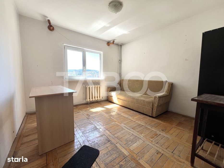Apartament cu 3 camere de vanzare in Manastur zona Kaufland decomandat