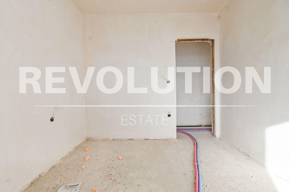 Многостаен апартамент в сграда ПРЕД АКТ 14 в ж.к. Красна поляна 2