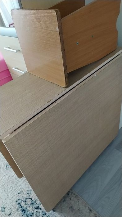 Книжный стол продам