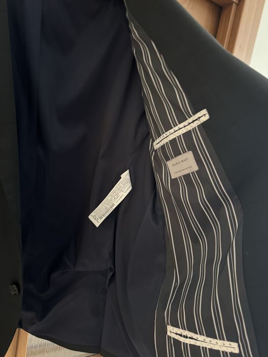 Мъжко сако Зара. Ново