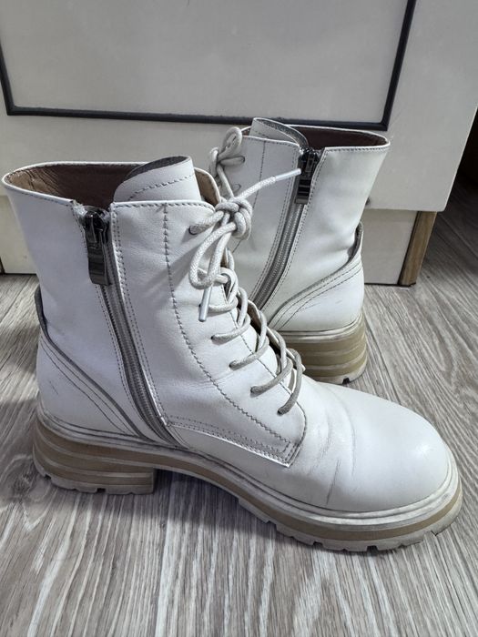 Продам демисезонные ботинки