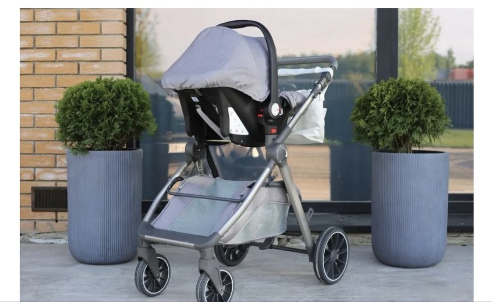 Продаю коляску 2/1