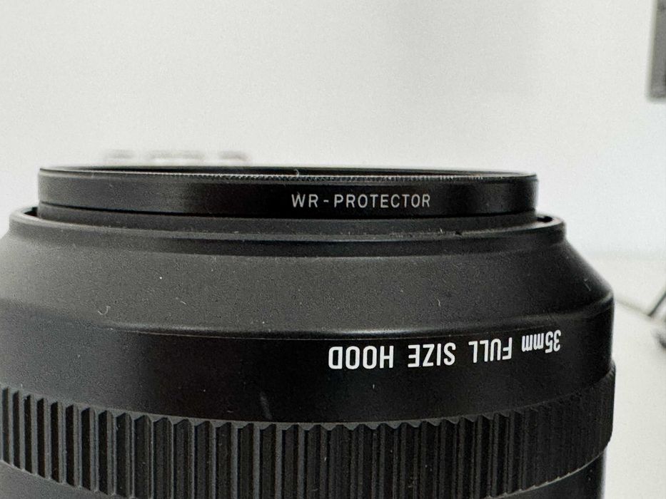 Sigma 105mm f/2.8 EX DG OS HSM Macro — Canon EF+adaptor EF→EF-M (cu filtru, parasolar)