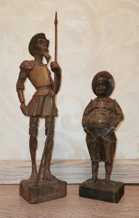 Дървени фигури Дон Кихот и Санчо Панса масив от едно  парче !