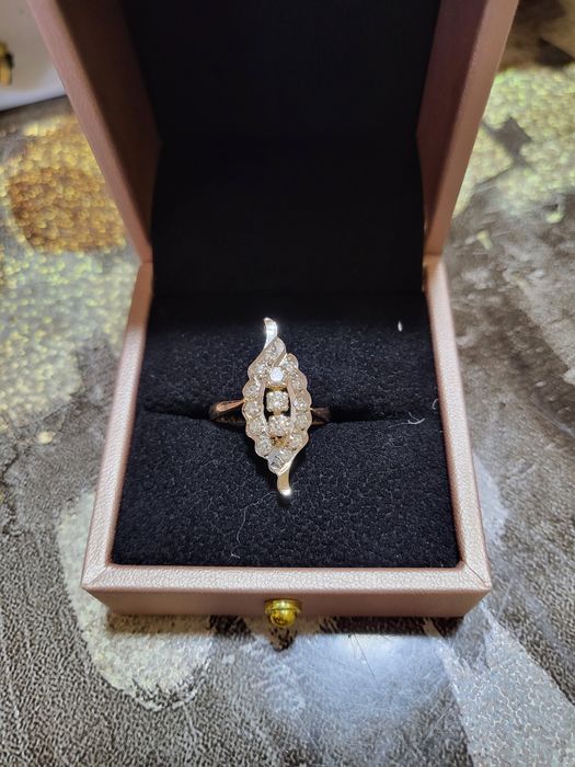 Кольцо маркиз с бриллиантами